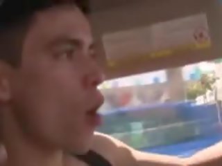 Dapper Young girl Sucking peter In Car